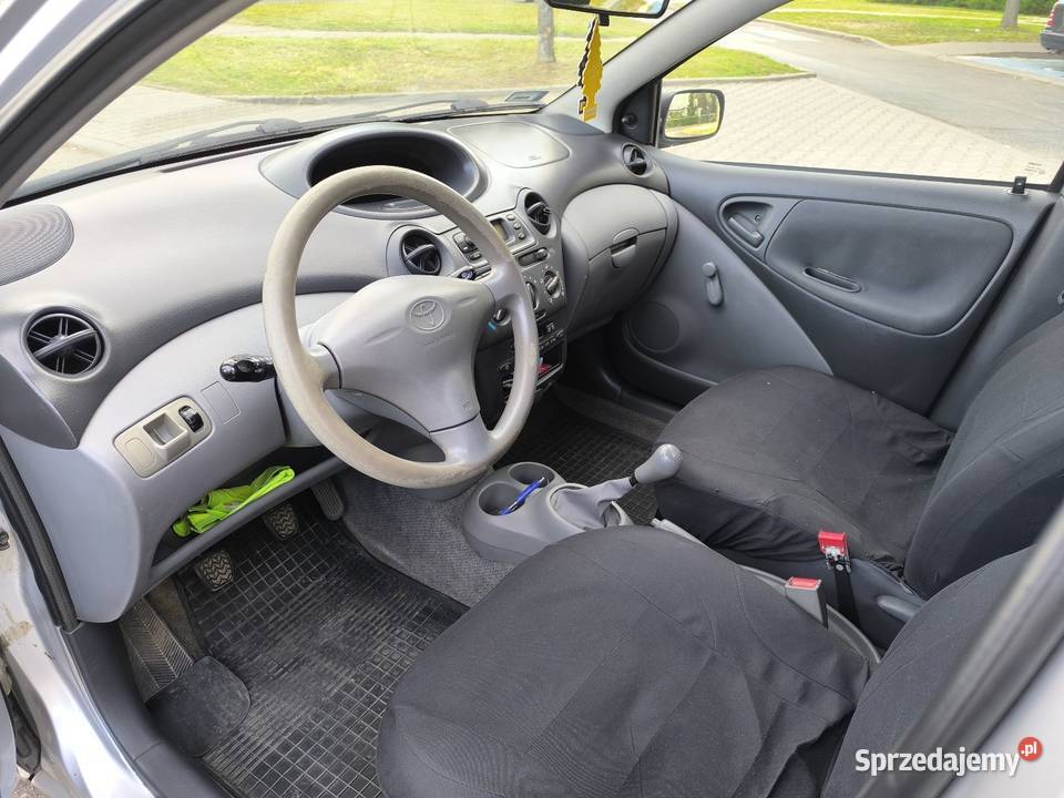 Toyota Yaris manualna Yaris