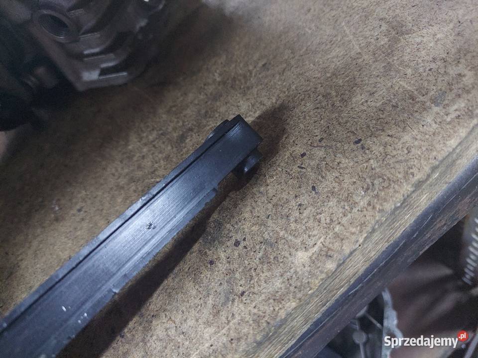 Suzuki DR 800 ślizg prowadnica rozrządu dr800 Jelenia Góra