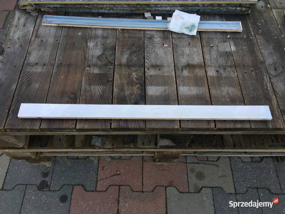 Listwa lustro steel 16 45x748 firmy TUBĄDZIN Reguły