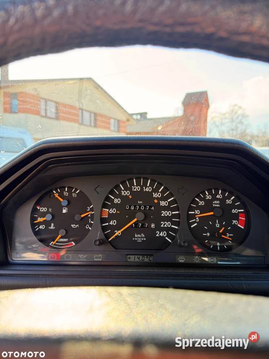 MercedesBenz W124 260E 260