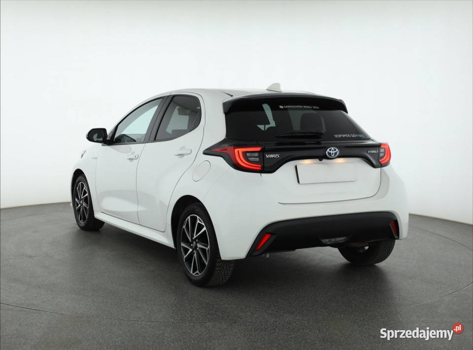Toyota Yaris 15 VVTi Hybrid światła LED Piaseczno
