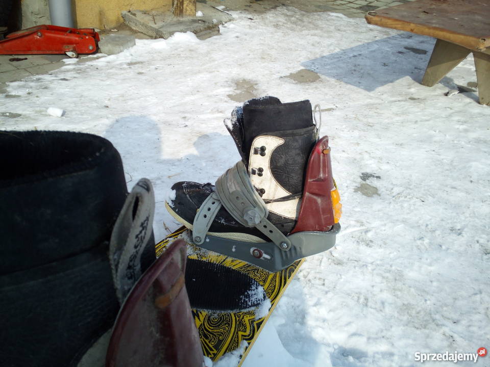 Snowboard mało używany w stanie Z butami Okocim sprzedam