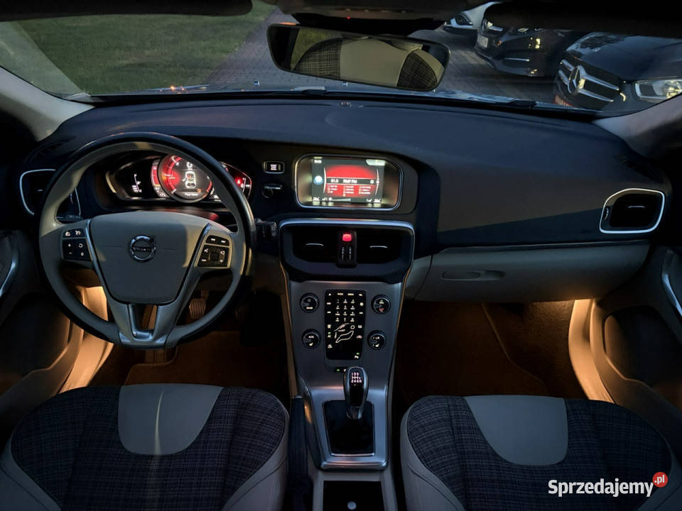 Volvo V40 20 D2 Full LED Podgrzewane fotele Lipówki