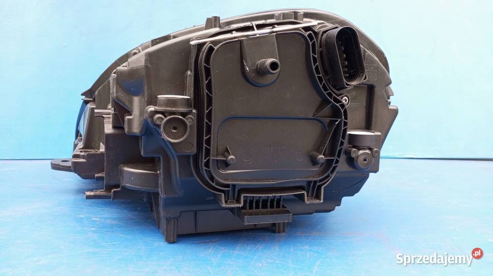 LAMPA PRAWY PRZÓD REFLEKTOR FULL LED 95B941010AL osobowe Nowy Tomyśl