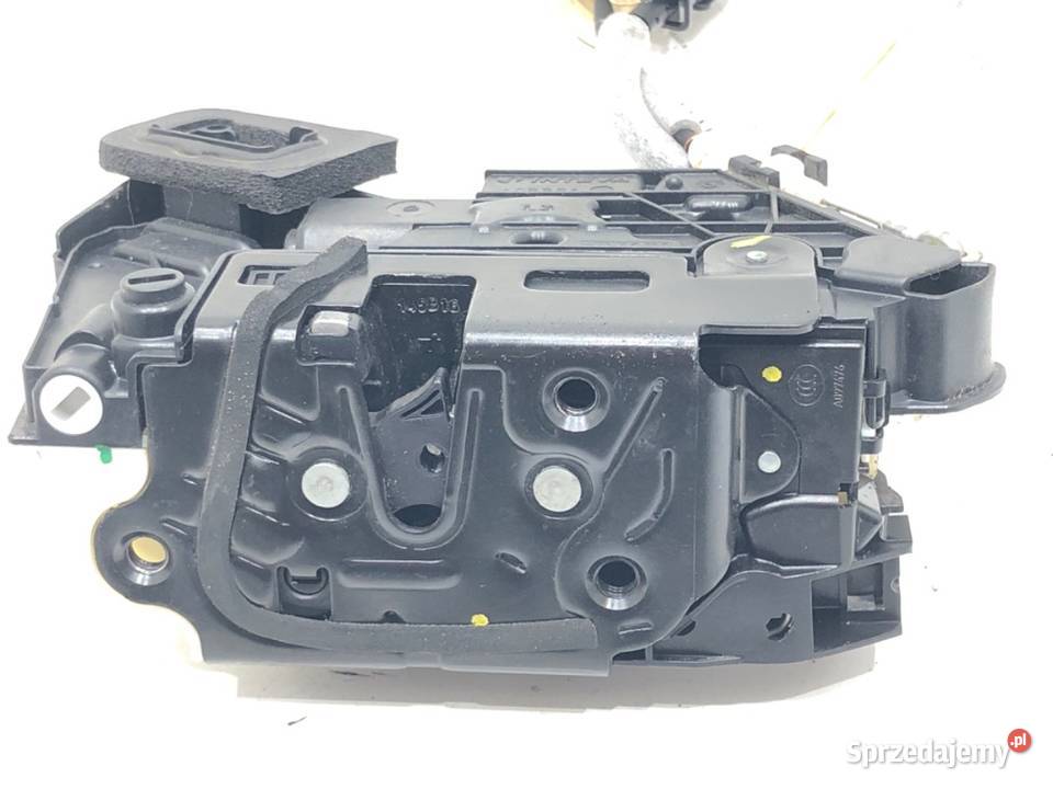 ZAMEK DRZWI LEWY TYŁ VW PASSAT B8 Kombi