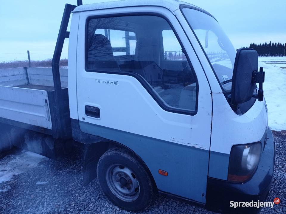 Błotnik przedni prawy i lewy biały Kia K2700 śląskie Kiełkowice sprzedam