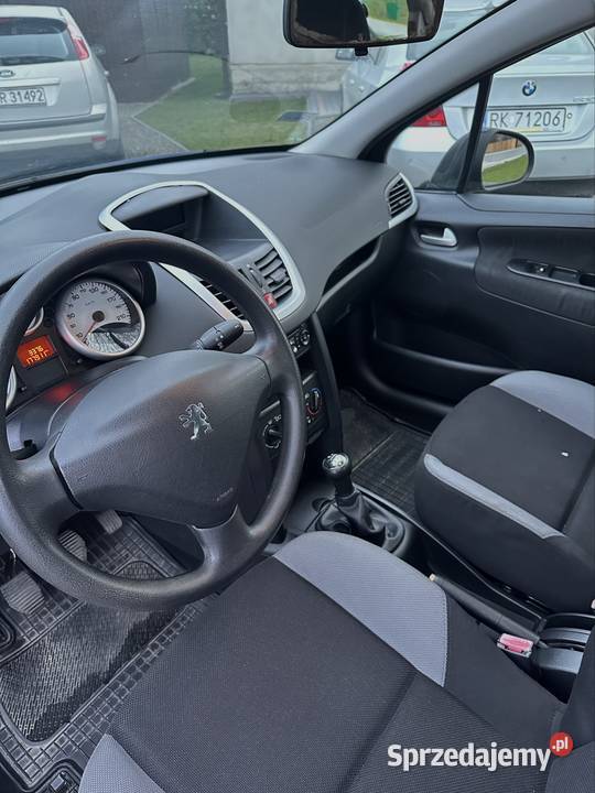 Peugeot 207 14 16V 90 2006r 207 Dobieszyn