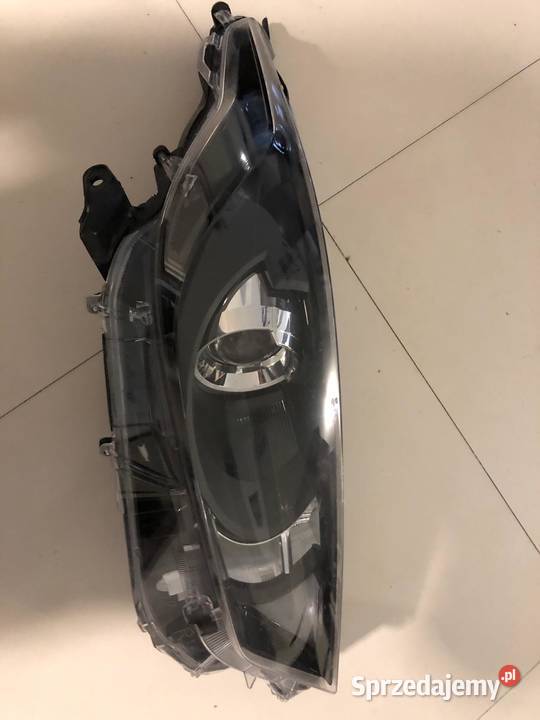 Toyota Yaris IV 2021 lampa prawa soczewka K06EU Częstochowa