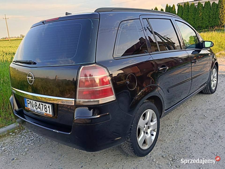 Opel Zafira B 19 CDTi Zarejestrowany Samochody osobowe