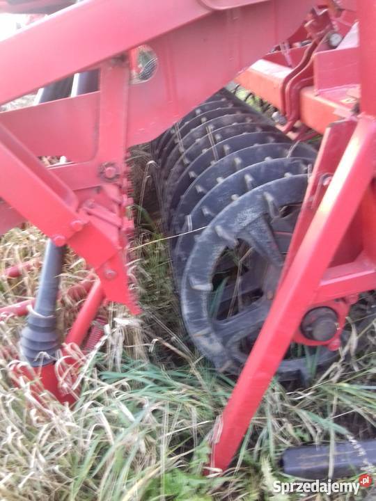 Siewnik agregat uprawowosiewny FAMAROL