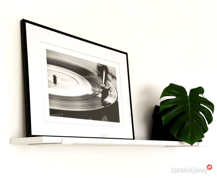 wisząca biała półka mocowana na białych 60cm Szafy, regały, półki Bydgoszcz sprzedam