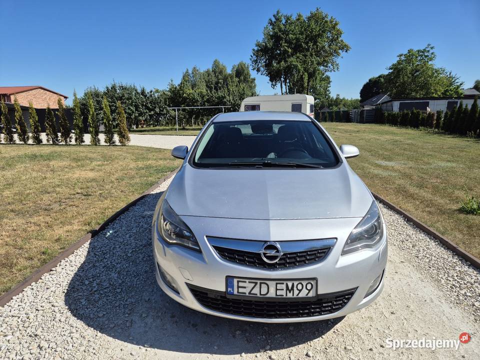 Opel Astra J cosmo 2011r 14T łódzkie Zelów