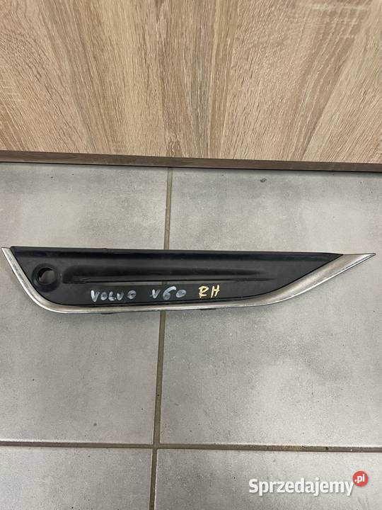 Volvo s60 v60 zaślepka RH zderzaka osobowe Kozubszczyzna