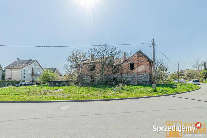Sprzedam dom wolnostojący Lewin Brzeski 247m2