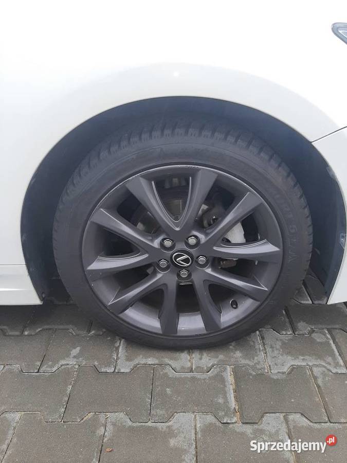 Koła Lexus CT200h z oponami zimowymi 17 Warszawa sprzedam