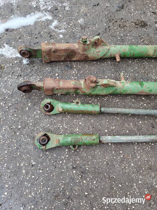 Ramiona podnośnika John Deere 3130 i inne Kijany