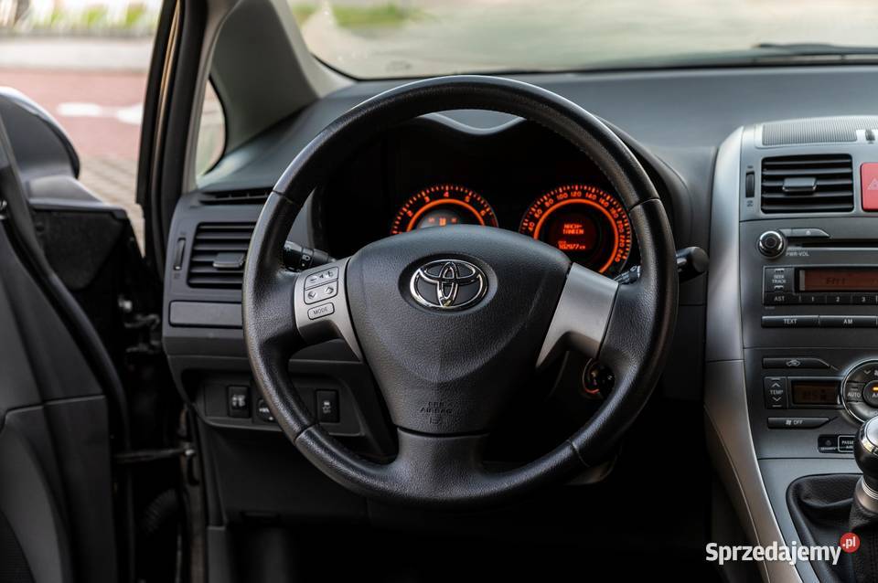 TOYOTA AURIS klimatyzacja Targowiska