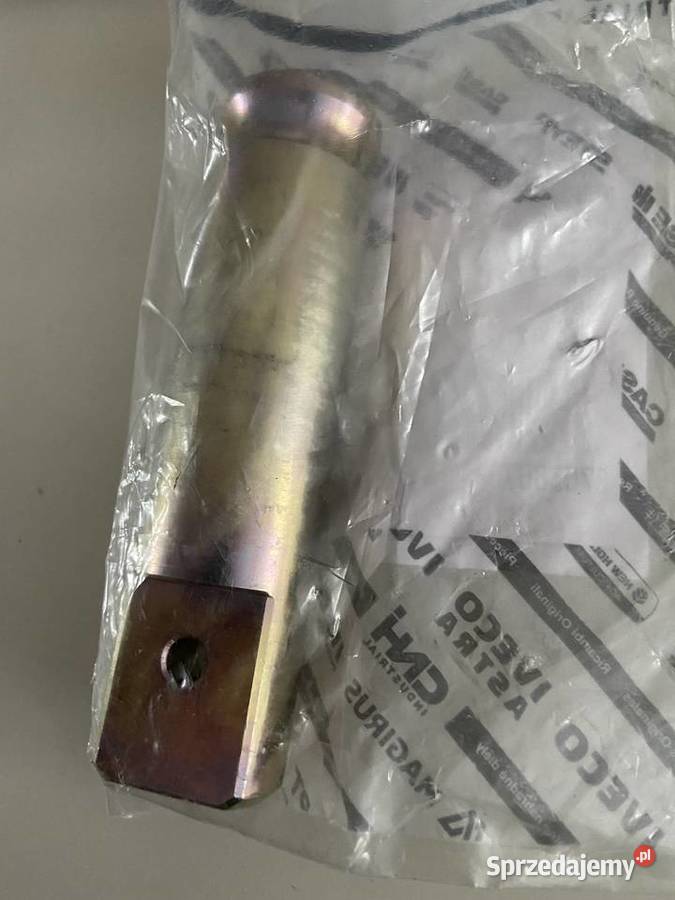 Sworzeń 87558070 tylnego zaczepu T6 T6000