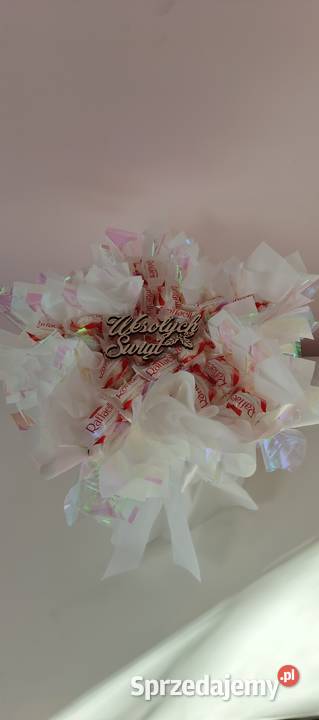 Bukiet świąteczny w kształcie gwiazdy Raffaello Wrocław