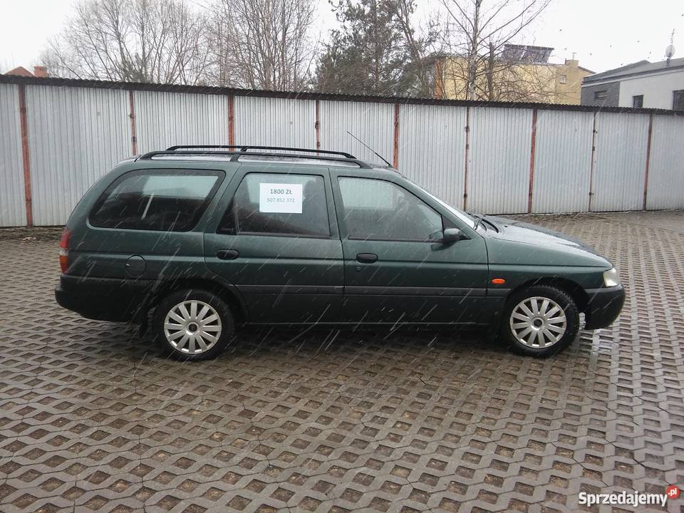 Zadbany Ford Escort zielony Dąbrowa Górnicza