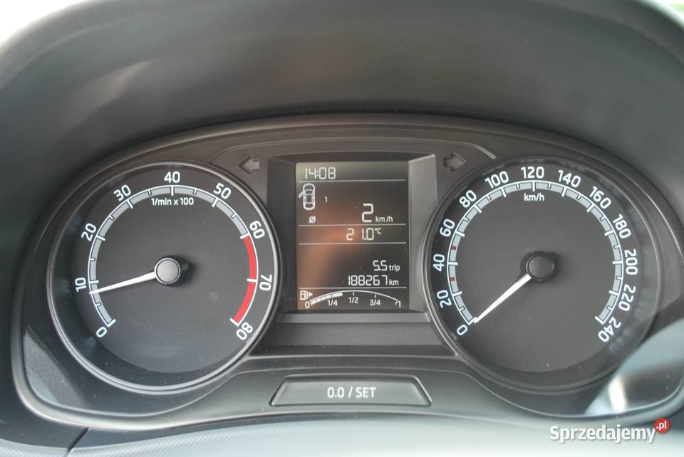 Skoda Fabia 10 MPI Klima Grzane Fotele Czujniki Hatchback Nowy Sącz