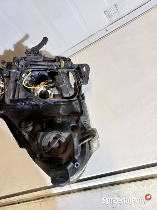 LAMPA LEWA PRZEDNIA OPEL CORSA D 13186381 Chełm