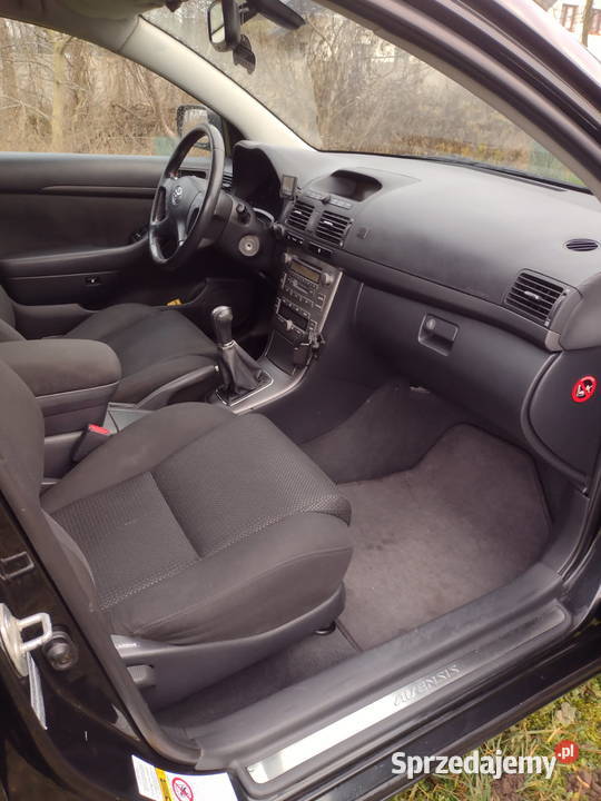 Toyota Avensis kombi 2005 1800cm3 Zbuczyn sprzedam