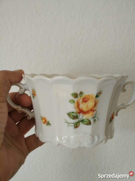 Cukiernicabomboniera porcelana żółte róże Ropa sprzedam