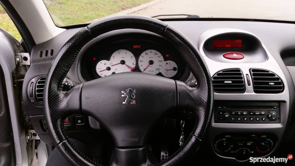 Peugeot 206 14 16v QUIKSILVER 2004 r nieuszkodzony Szczecin