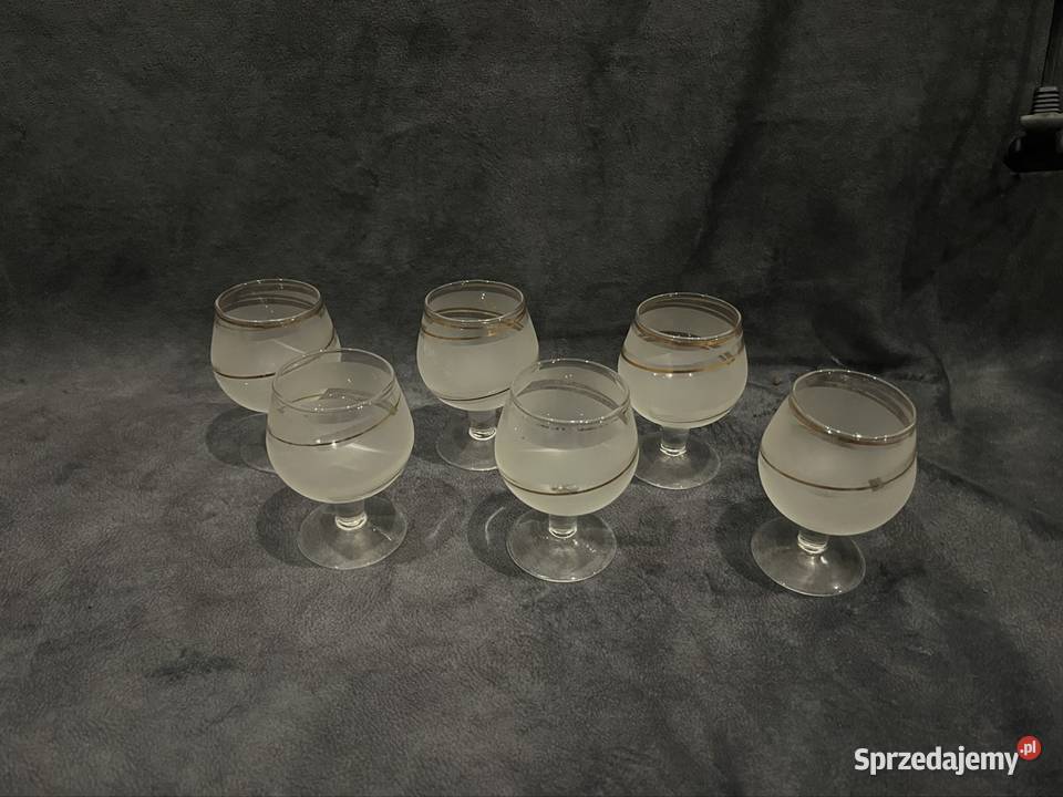 Zestaw kieliszków z matowego szkła PRL Dzierżoniów