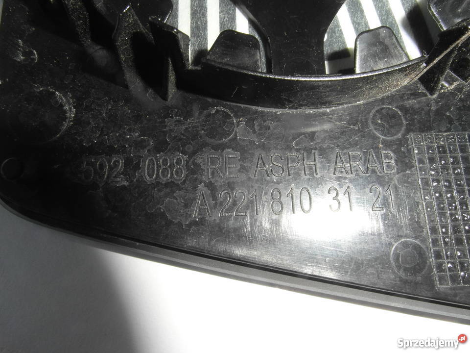 lusterko Mercedes CES klasa W204 A2468100221 Rok produkcji 2011