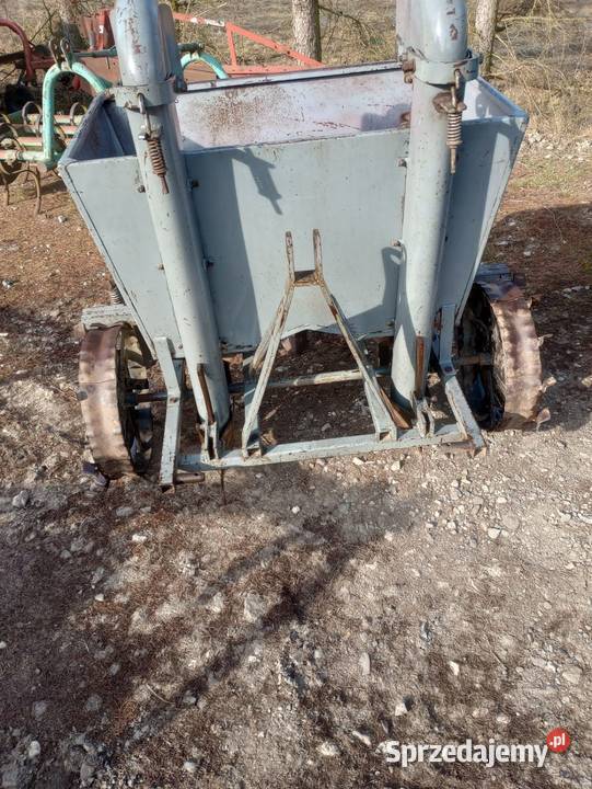 Sadzarka do ziemniaków dwurzędowa okazja Siewniki i sadzarki Skała