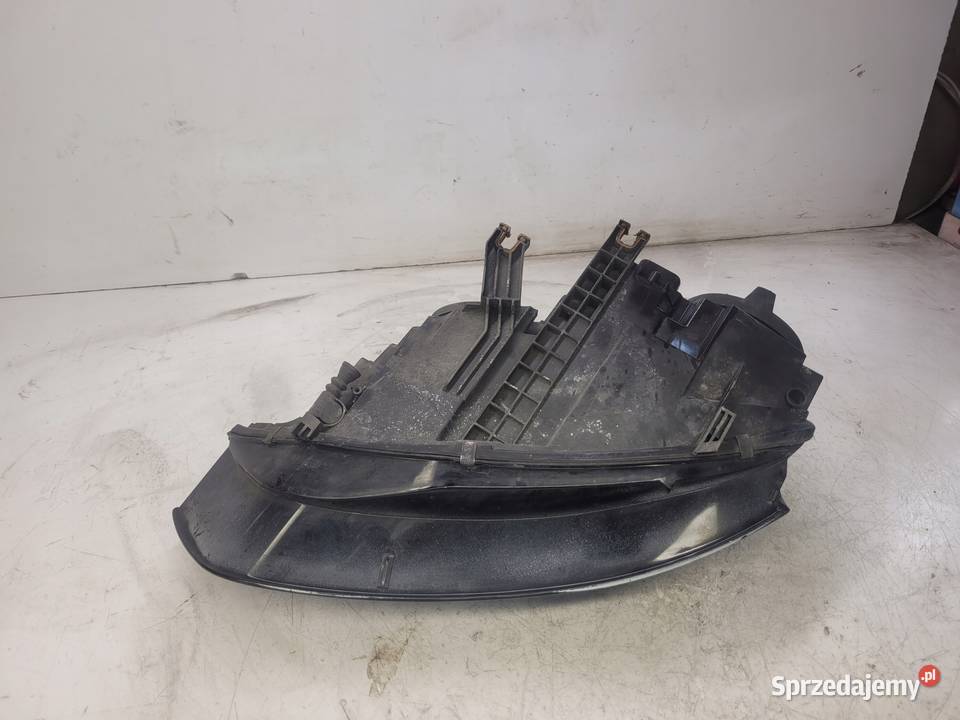 REFLEKTOR PRAWY PRZÓD AUDI A4 B8 LIFT 8K0941004M Przystajń
