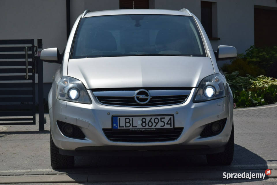 Opel Zafira 16B Klimatronik Xenon PDC 2013r 7 podgrzewane fotele Majdan Sieniawski