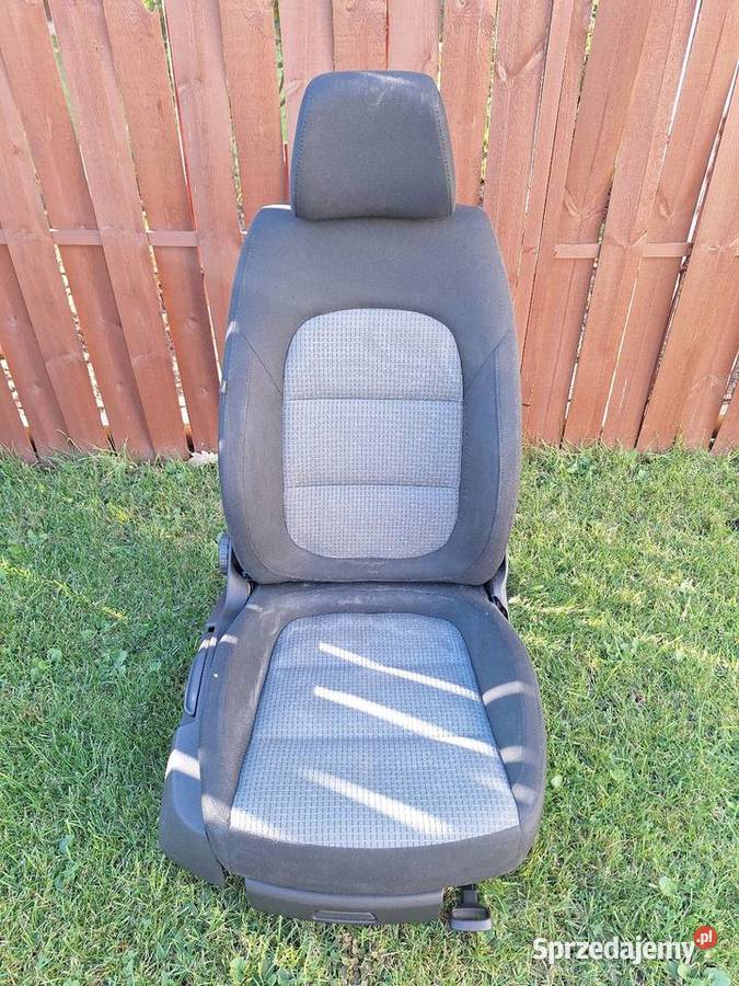 Fotel prawy Skoda Superb 2 Części samochodowe