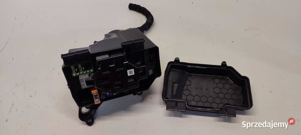 MERCEDES GLC W253 X253 SKRZYNKA BEZPIECZNIKÓW