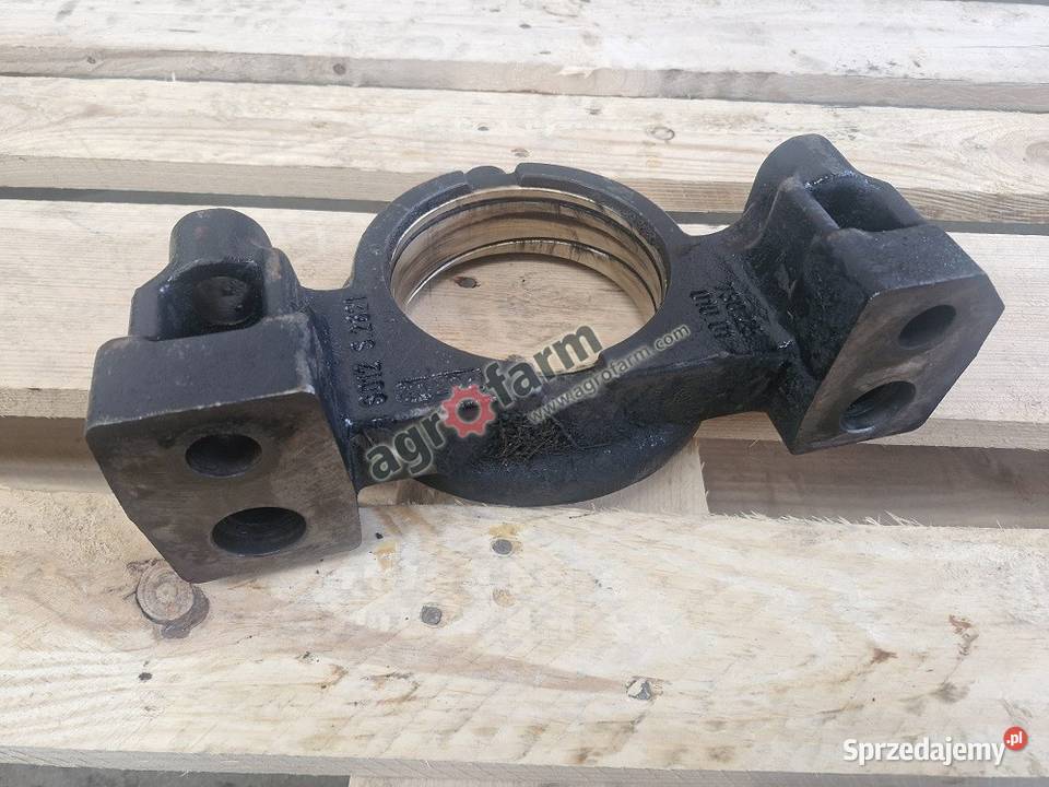 Tylny uchwyt przedniego mostu Valtra C90 6200 Byków sprzedam