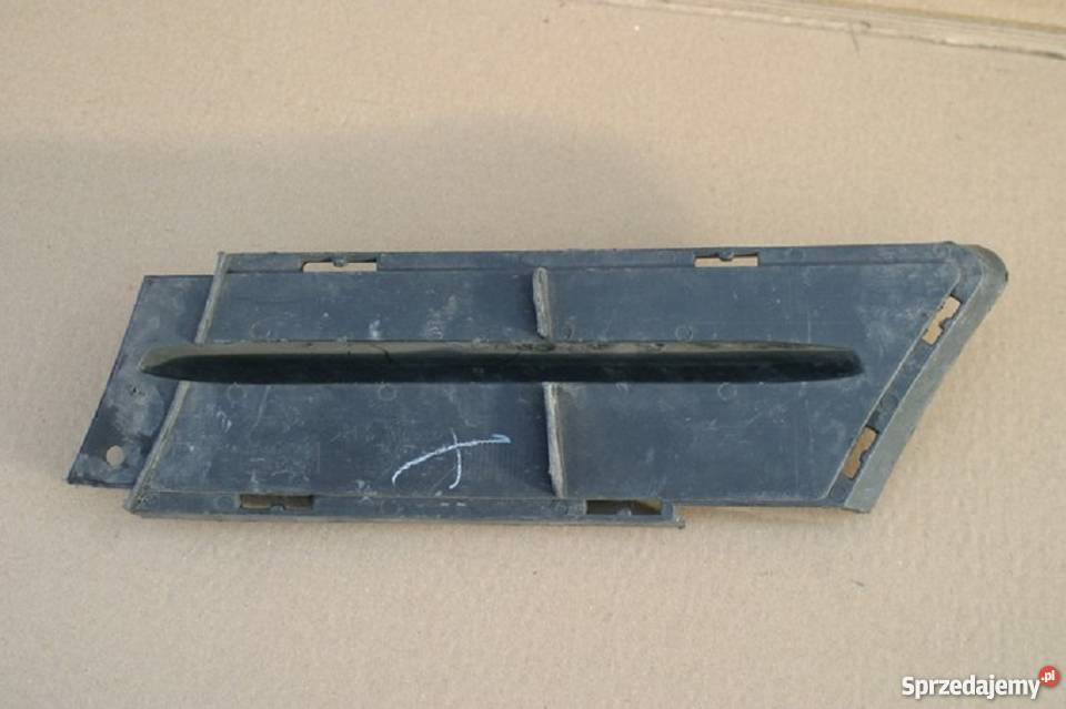 BMW 3 E90 KRATKA ZDERZAKA PRZEDNIA PRAWA Bieleń