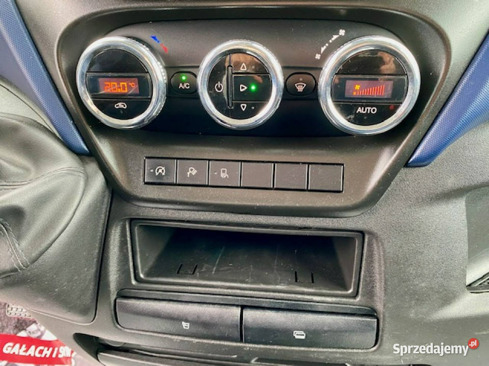Iveco Daily SALON VOLL AUTOMAT 97 NAVI KAMERA bluetooth wielkopolskie Leszno