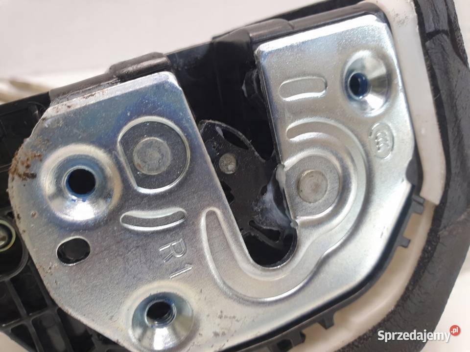 Hyundai Santa Fe IV TYLNY ZAMEK DRZWI Prawy tył