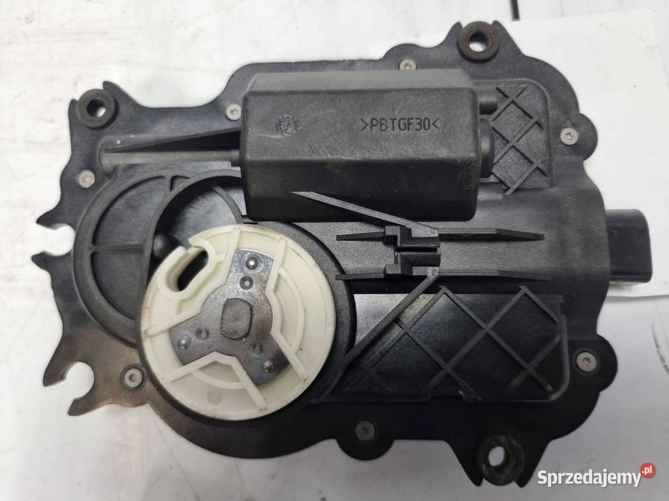 DOCIĄG DRZWI AUDI S8 D3 4E0837059 Lipno