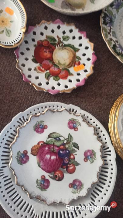 Talerz z różami Ażury reliefy do powieszenia Porcelana i szkło Gdańsk