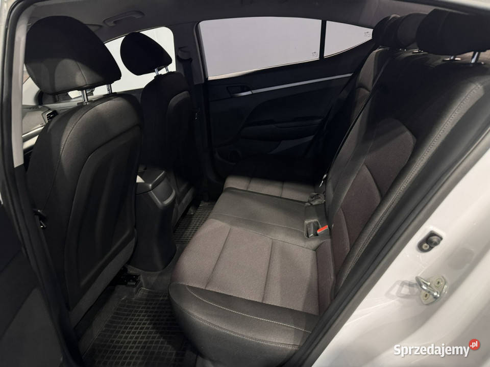 Hyundai Elantra 16MPI 126 M6 2019 r salon Myślenice
