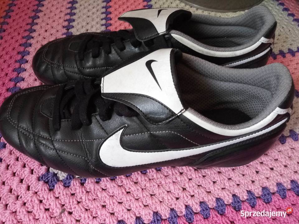 Korki Nike LEGEND Wykonane z najwyzszej jakosci skóra Sejny