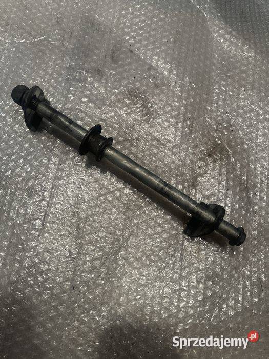 Oś Ośka Koła Suzuki GSXF 600 750 Jajko V85 Poznań