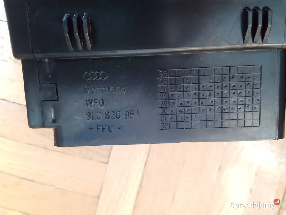 Seat Leon I Kratka nawiewu środkowa 8L0820951 podkarpackie Dębica sprzedam