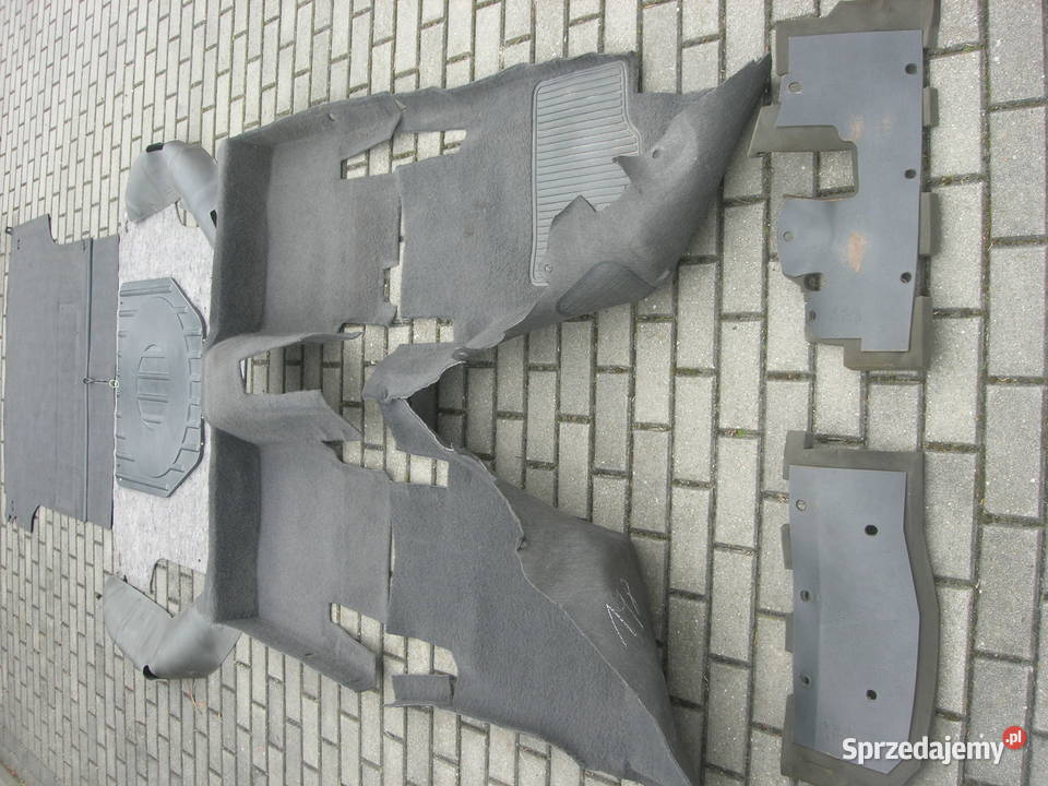 wyposażenie wnętrza omega a kombi Lublin