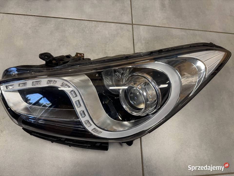 Hyundai i40 reflektor xenon Lewy osobowe Kozubszczyzna
