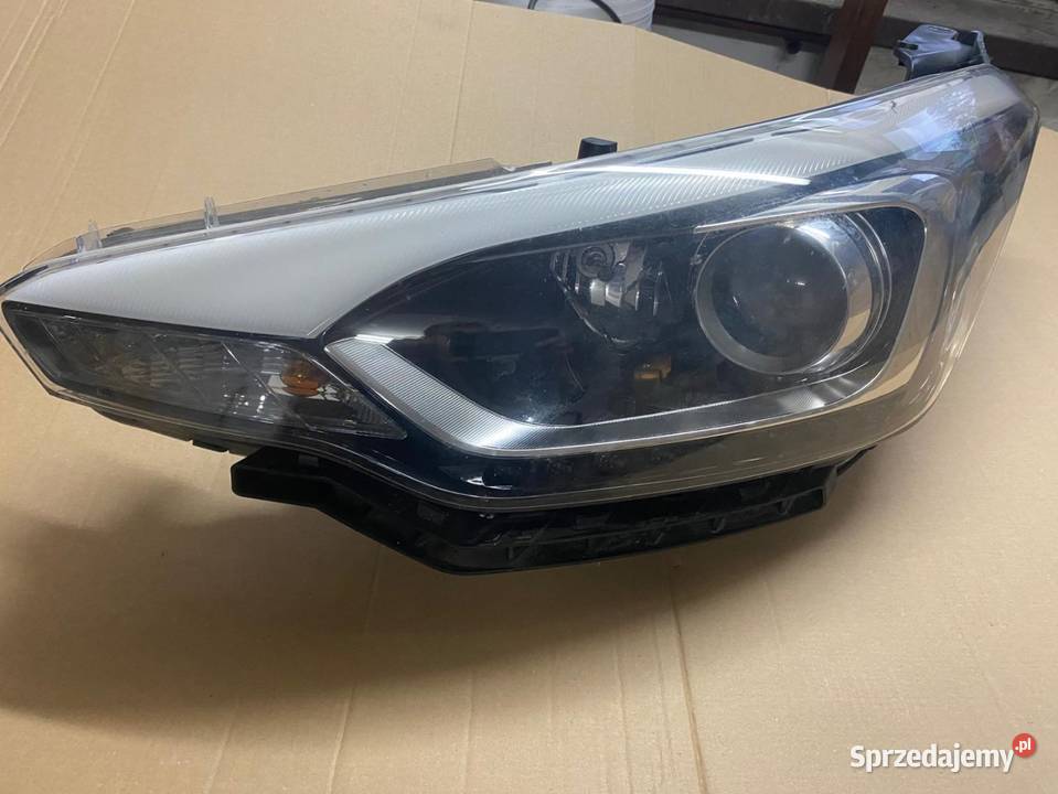 Lampa Lewa Hyundai i20 2015 Soczewka Led Sucha Beskidzka
