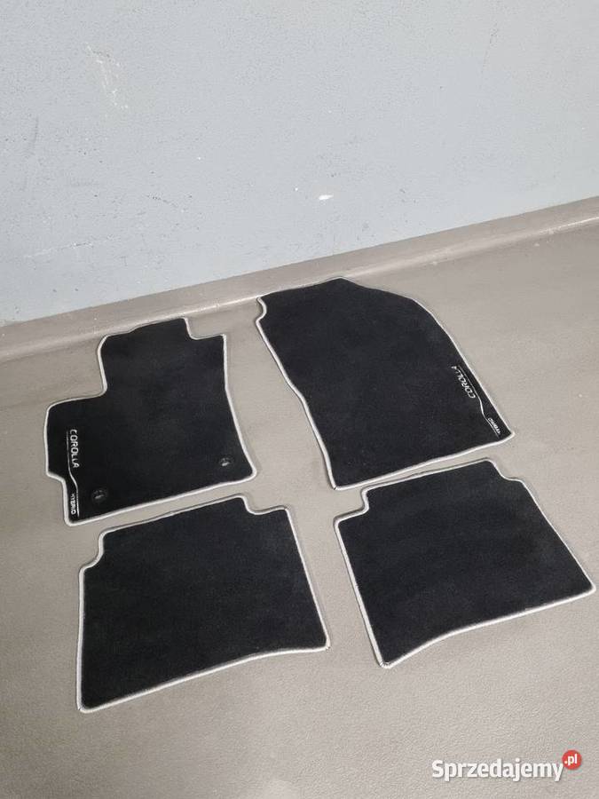 Dywaniki toyota corolla